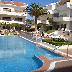 https://1-bed-los-cristianos-near-the-bus-station.tenerifehoteles.net